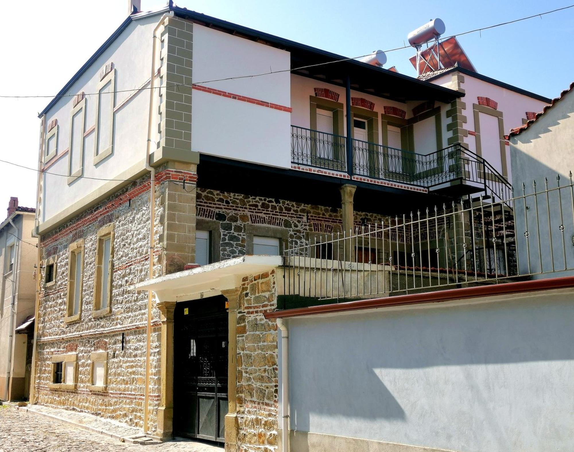Domus Hotell Korce